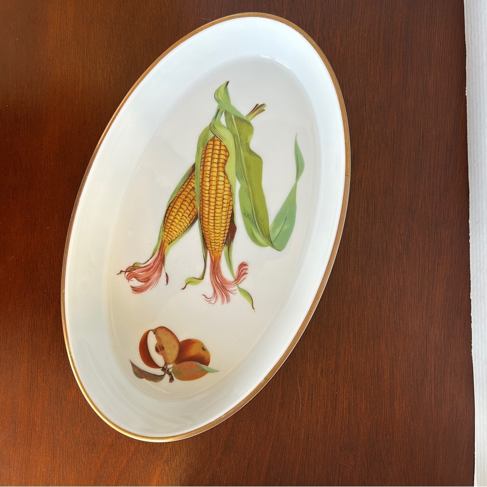 Royal Worcester EVESHAM Gold Edge 12 1/4  inch Oval Serving Dish 1961